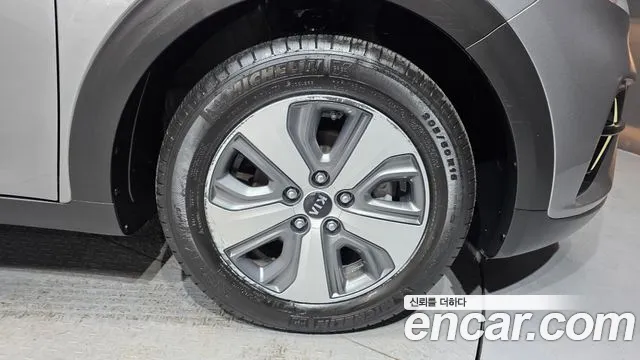 Kia Niro 2021 thumb 10