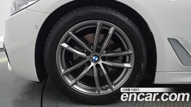 BMW 5 серии 2020 thumb 8
