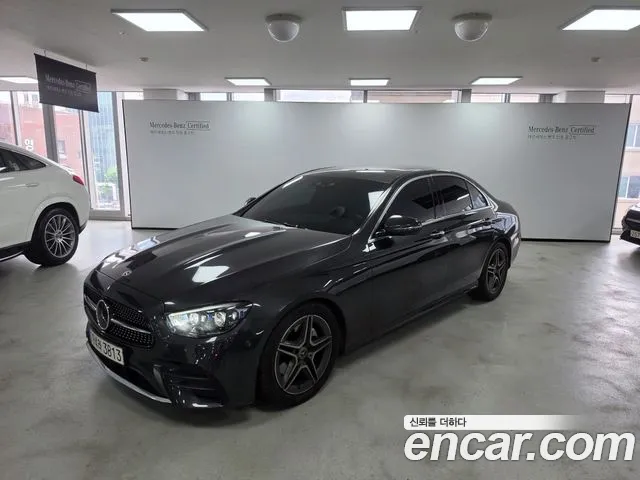 Mercedes-Benz E-Class 2022 thumb 10
