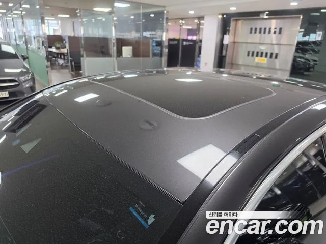 Mercedes-Benz E-Class 2022 thumb 6