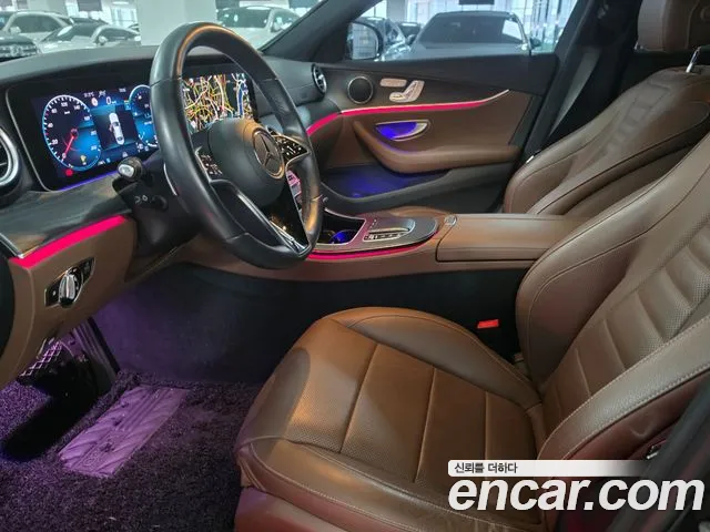 Mercedes-Benz E-Class 2022 thumb 3