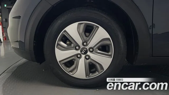 Kia Niro 2018 thumb 12