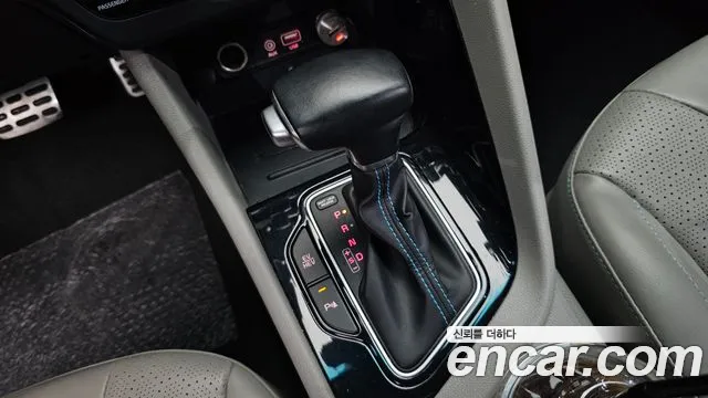 Kia Niro 2018 thumb 3