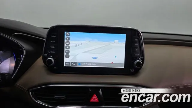 Hyundai Santa Fe 2018 thumb 7