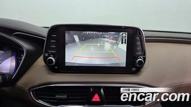 Hyundai Santa Fe 2018 thumb 2