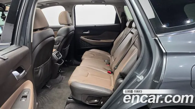 Hyundai Santa Fe 2018 thumb 11