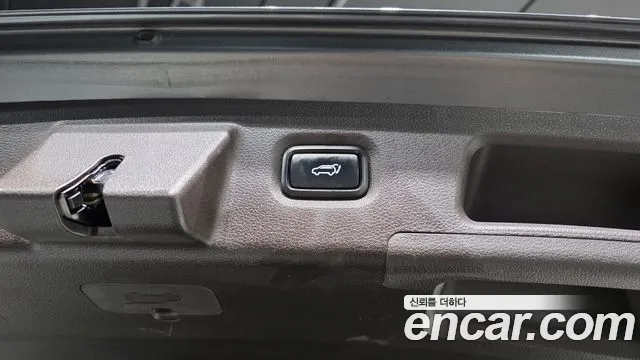 Hyundai Santa Fe 2018 thumb 12