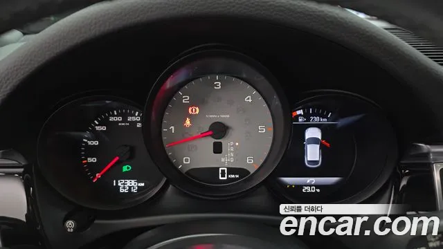 Porsche Macan 2014 thumb 11