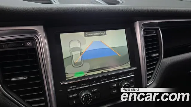 Porsche Macan 2014 thumb 9