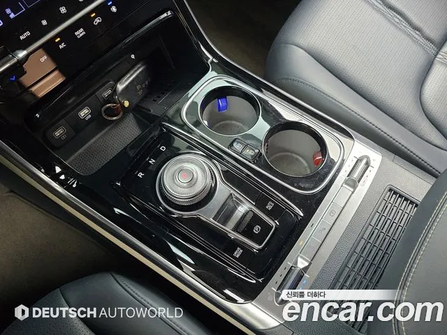 Kia Carnival 2022 thumb 4