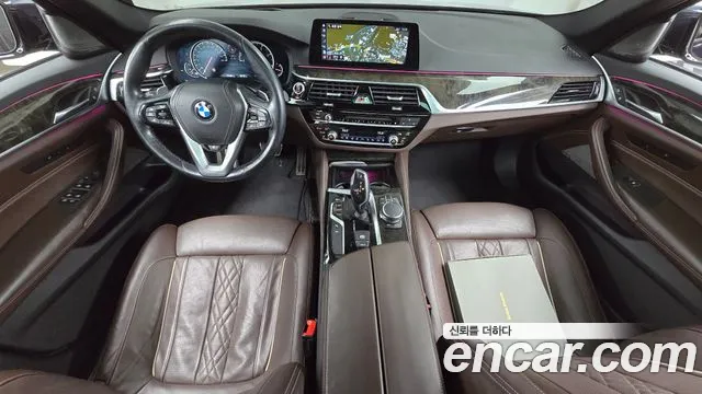 BMW 5 серии 2017 thumb 12