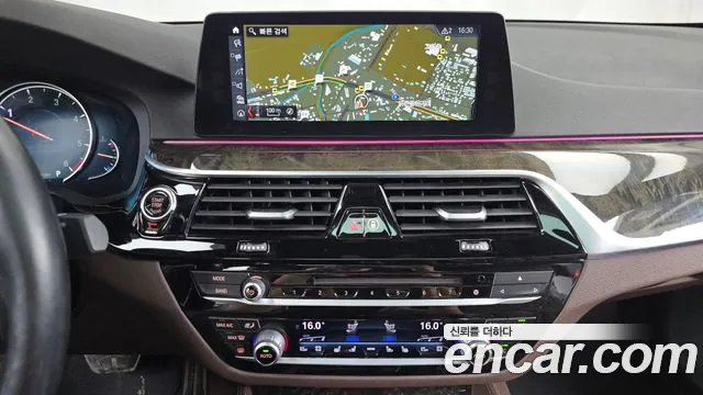 BMW 5 серии 2017 thumb 6
