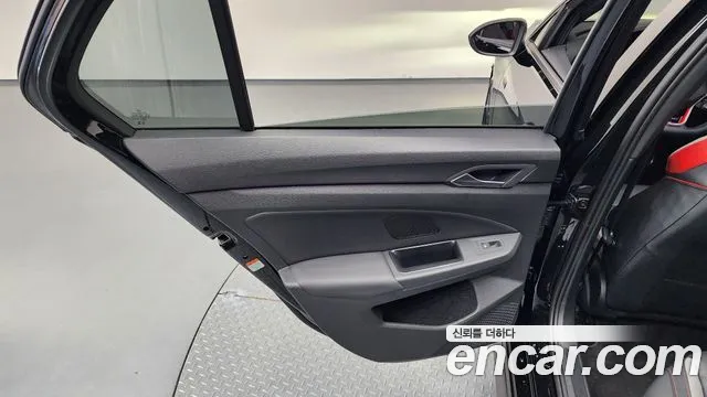 Volkswagen Golf 2025 thumb 11