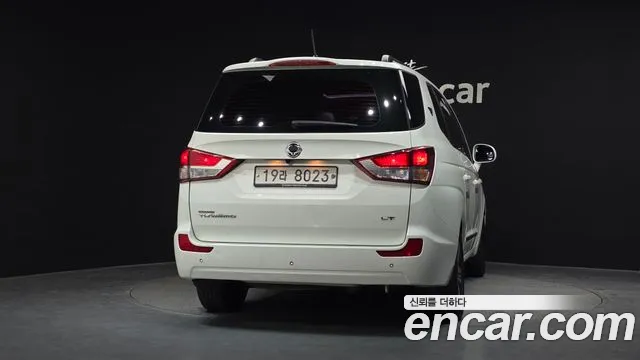 KGM Korando 2014 thumb 8