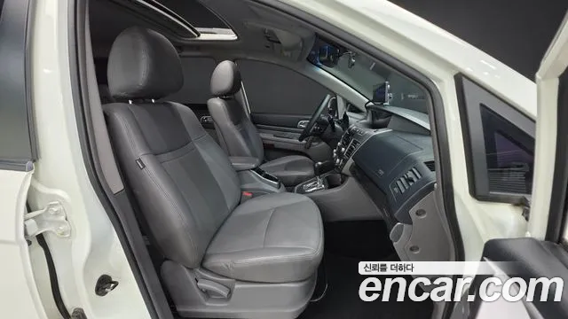 KGM Korando 2014 thumb 7