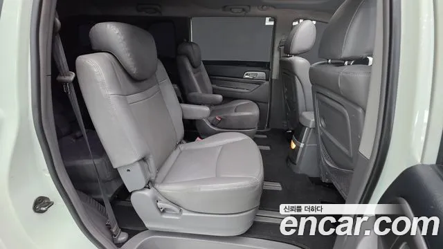 KGM Korando 2014 thumb 11