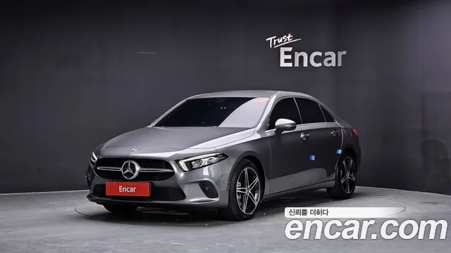 Mercedes-Benz A-Class 2020 thumb 2