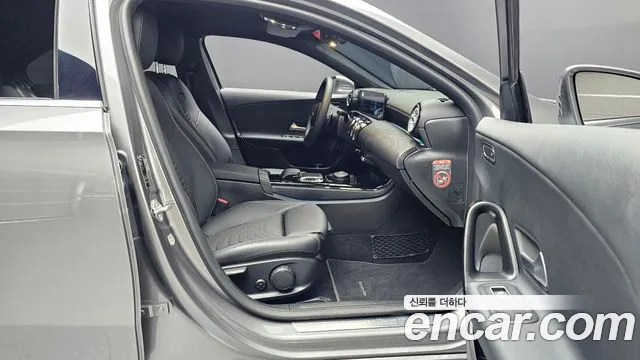 Mercedes-Benz A-Class 2020 thumb 5