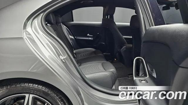 Mercedes-Benz A-Class 2020 thumb 9