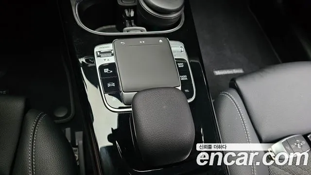 Mercedes-Benz A-Class 2020 thumb 6