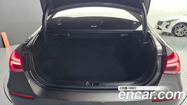 Mercedes-Benz A-Class 2020 thumb 7