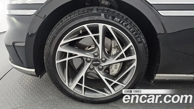 Genesis G90 2022 thumb 12