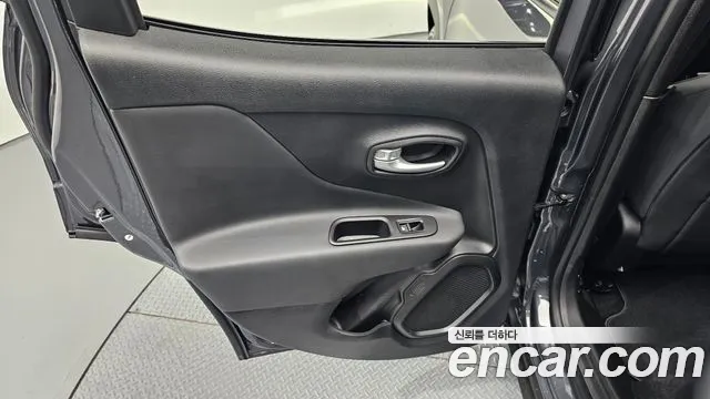 Jeep Renegade 2023 thumb 11