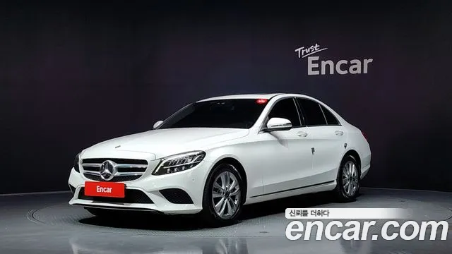 Mercedes-Benz C-Class 2018 thumb 11