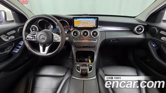 Mercedes-Benz C-Class 2018 thumb 7