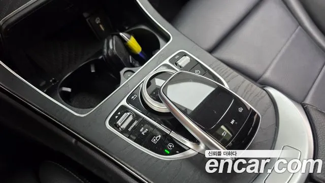 Mercedes-Benz C-Class 2018 thumb 3