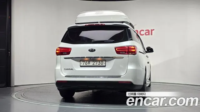 Kia Carnival 2019 thumb 8