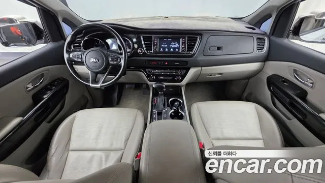 Kia Carnival 2019 thumb 3