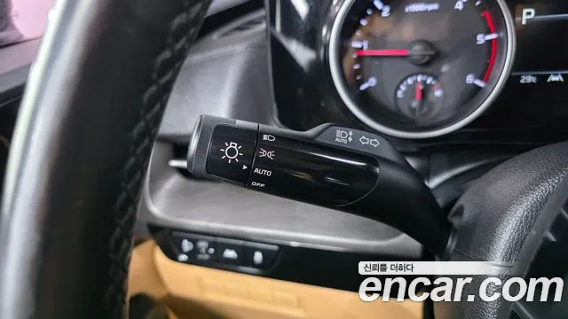 Kia Carnival 2021 thumb 4