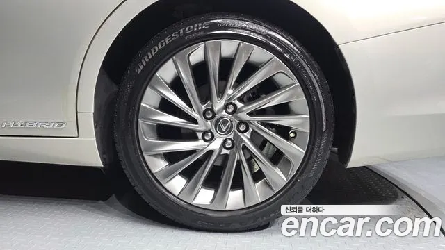 Lexus ES 300h 2018 thumb 10