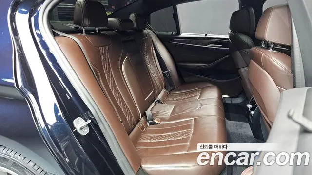 BMW 5 серии 2019 thumb 5