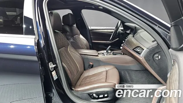 BMW 5 серии 2019 thumb 3
