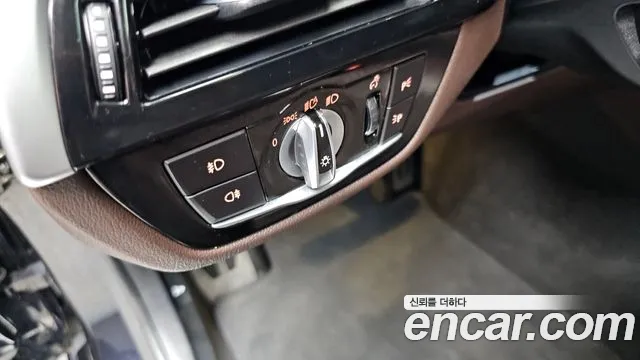 BMW 5 серии 2019 thumb 4