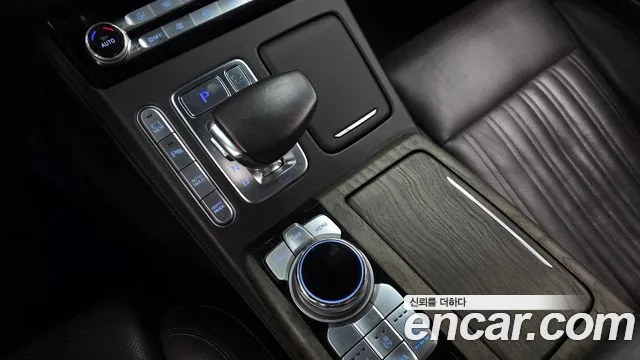 Genesis G90 2019 thumb 4