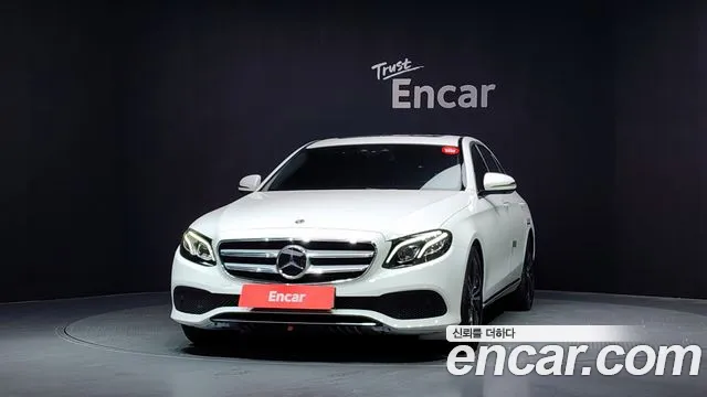 Mercedes-Benz E-Class 2020 thumb 6