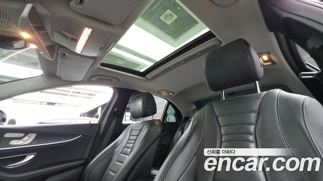 Mercedes-Benz E-Class 2020 thumb 8