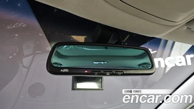 KGM Tivoli Air 2016 thumb 3