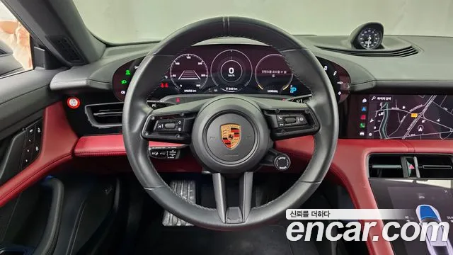 Porsche Taycan 2023 thumb 10