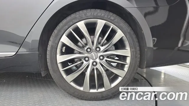 Genesis G80 2018 thumb 3