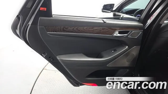 Genesis G80 2018 thumb 7