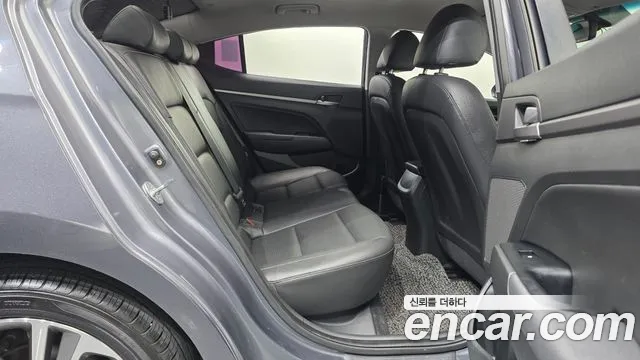 Hyundai Avante 2017 thumb 5