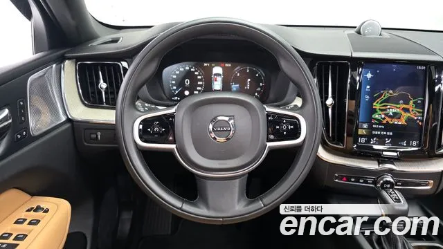 Volvo XC60 2018 thumb 12