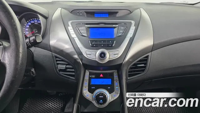 Hyundai Avante 2011 thumb 6