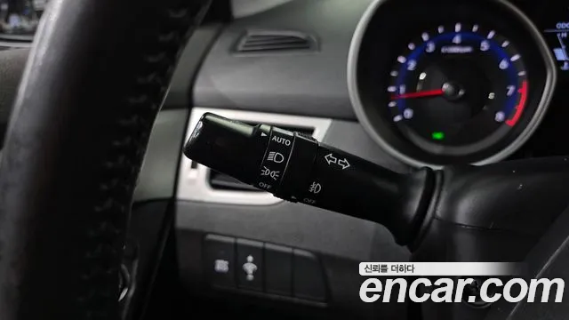 Hyundai Avante 2011 thumb 4