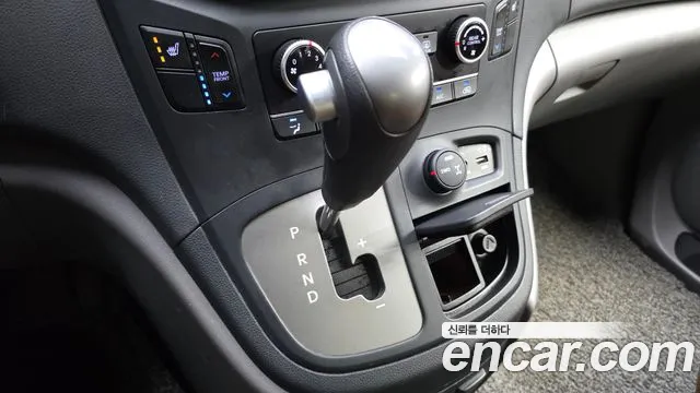 Hyundai Staria 2018 thumb 10