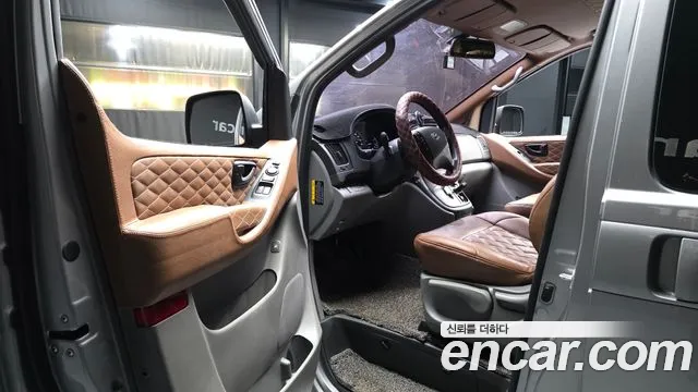 Hyundai Staria 2018 thumb 9